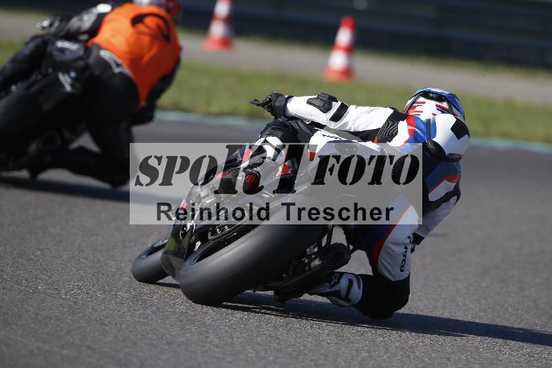 /Archiv-2023/69 08.09.2023 Speer Racing ADR/Gruppe gelb/backside